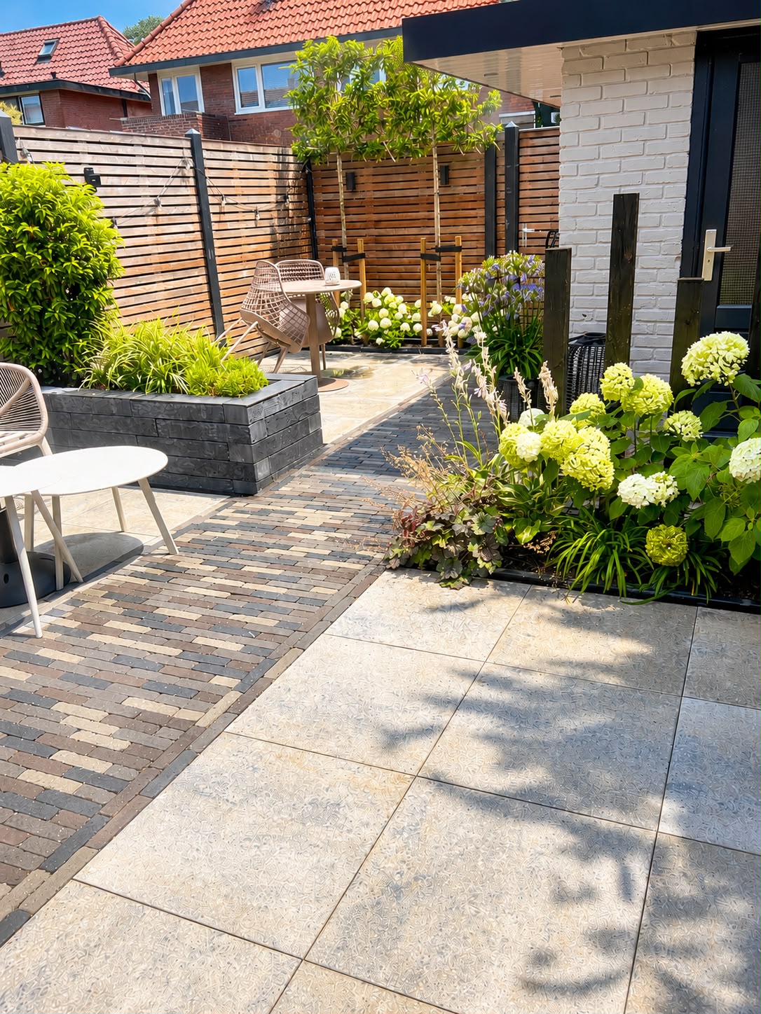 Tuinaanleg — Tuin aangelegd in HILVERSUM